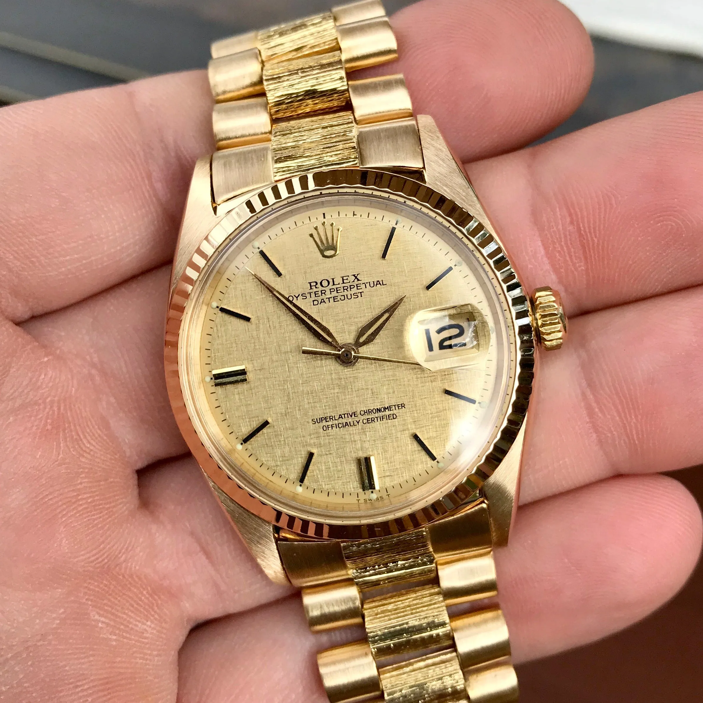 1965 Rolex Datejust 1601 18K Yellow Gold Champagne Linen Bark Automatic Wristwatch