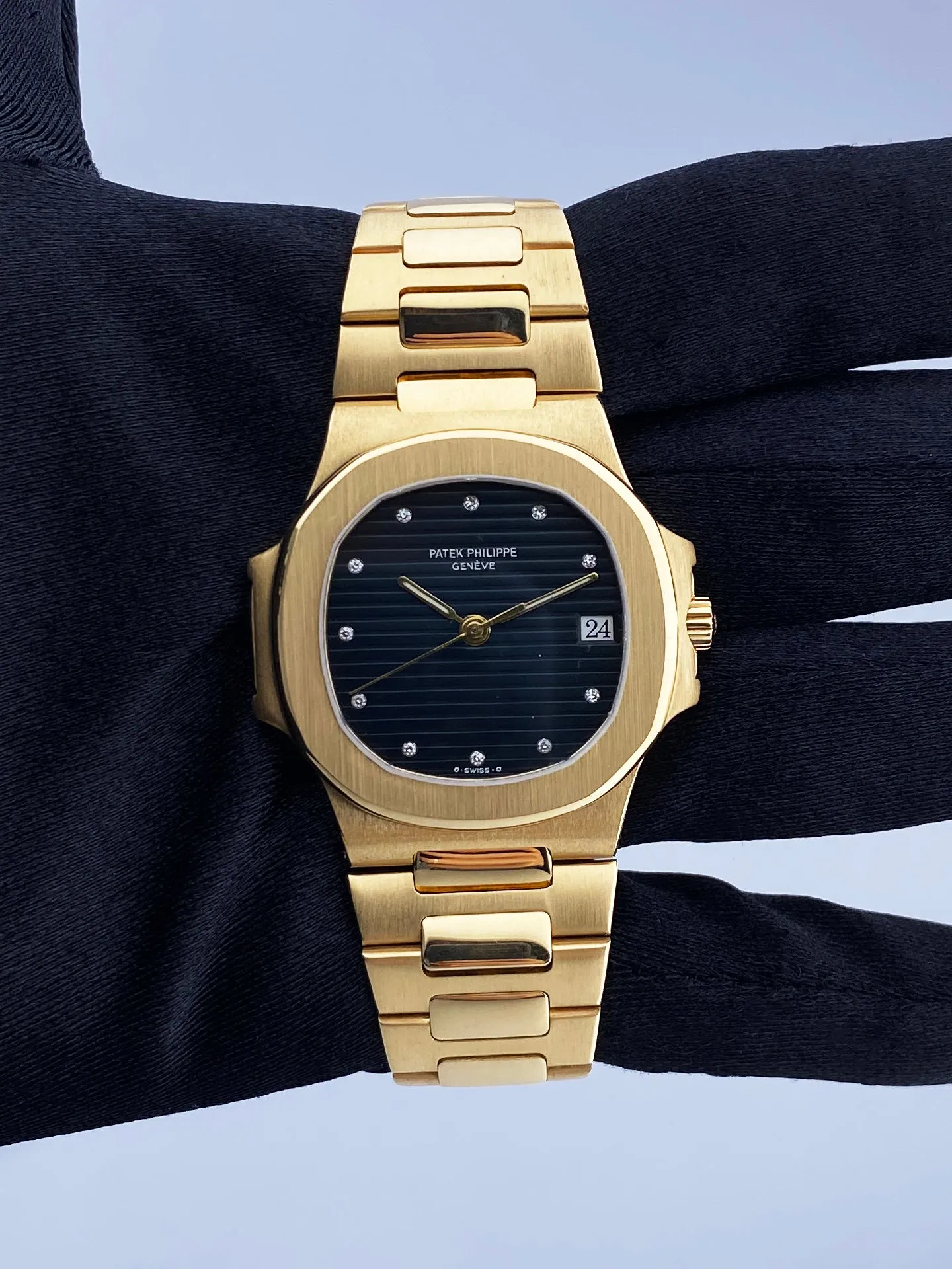 Patek Philippe Nautilus 3800/1J Blue Diamond Dial Men's Watch